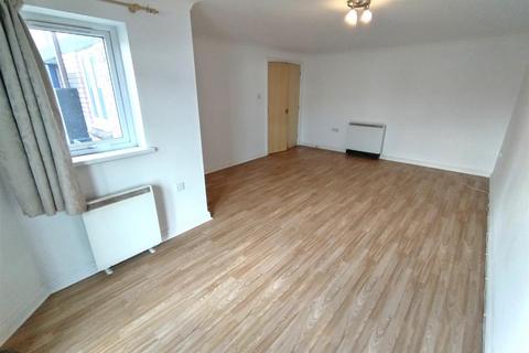 2 bedroom apartment for sale, Cork House, Mannheim Quay, Marina, Swansea