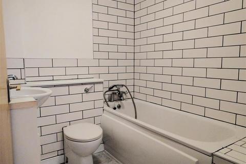2 bedroom apartment for sale, Cork House, Mannheim Quay, Marina, Swansea