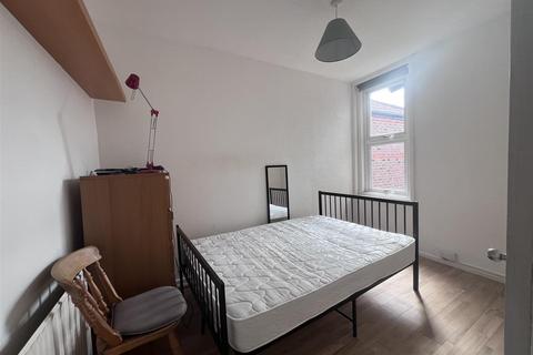 3 bedroom private hall to rent, Bramshott Road, Southsea