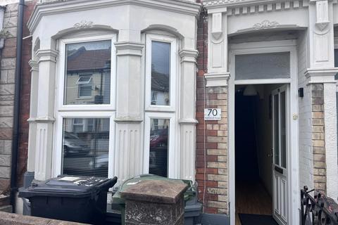 3 bedroom private hall to rent, Bramshott Road, Southsea