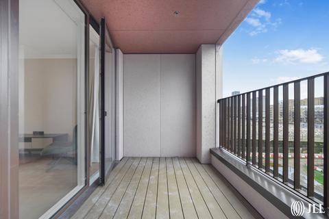 3 bedroom flat to rent, Zinc Street Sugar House Island E15