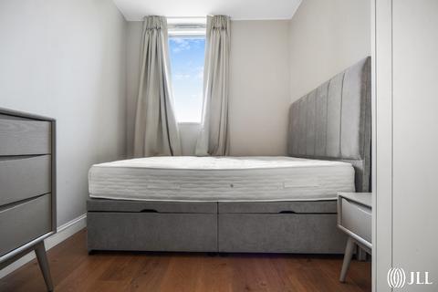 3 bedroom flat to rent, Zinc Street Sugar House Island E15