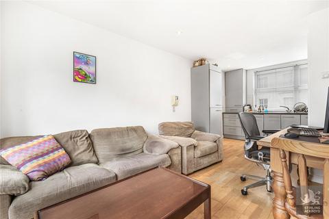 1 bed flat/apartment for rent in Reading Lane, Hackney, London, E8