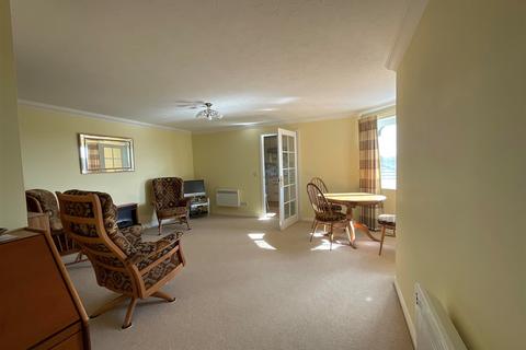 1 bedroom flat for sale, Beach Avenue, Birchington, Kent