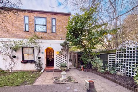 Staines-upon-Thames, Surrey
