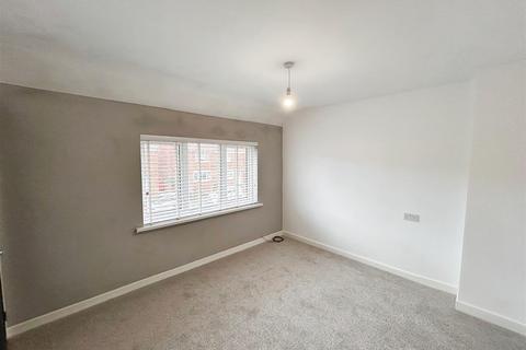 2 bedroom house to rent, Avonmouth Square, Sunderland