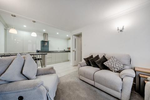 2 bedroom apartment for sale, Woodville Grove, Welling