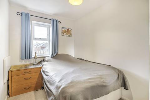 2 bedroom flat for sale, Henry Doulton Drive, Heritage Park, Tooting Bec, SW17