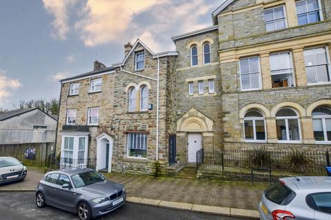 82 Fore Street, Bodmin, PL31 2HR