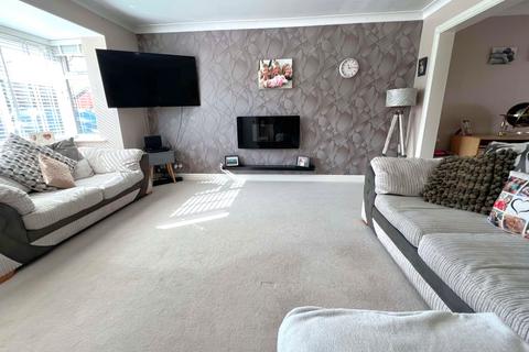 4 bedroom detached house for sale, Mariners Close, Fleetwood FY7