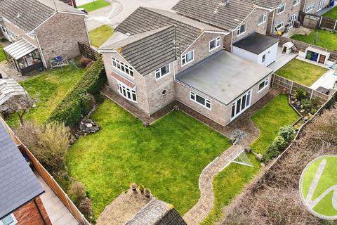 4 bedroom detached house for sale, Willow Hill, Stanford-Le-Hope, SS17