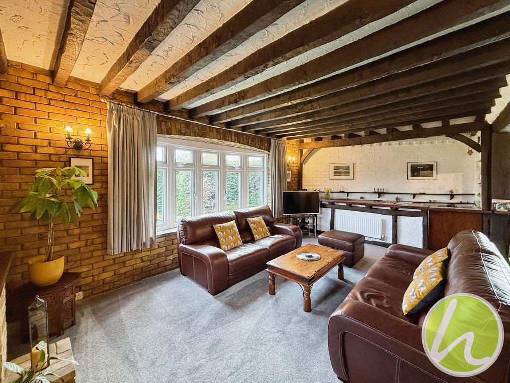 Living Room/ Dining Area