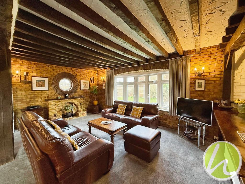 Living Room/ Dining Area