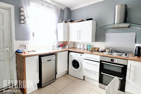 2 bedroom terraced house for sale, Station Road, Barnsley