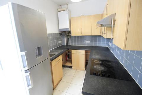 2 bedroom flat to rent, Somerville Street, Crewe CW2