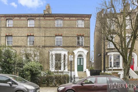 2 bedroom flat for sale, Ashley Road, London N19