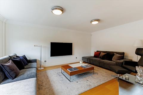 2 bedroom end of terrace house for sale, Abercorn Mews, Richmond, TW10