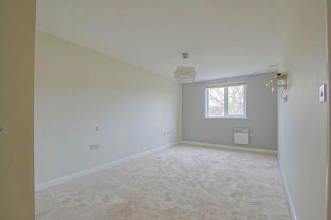 2 bedroom apartment to rent, Marriotts Walk, Witney OX28