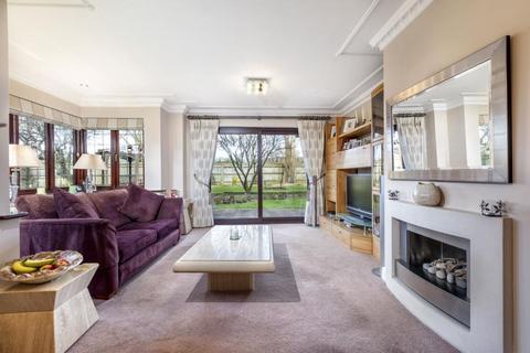 3 Anners Close, Egham, TW20 8UU