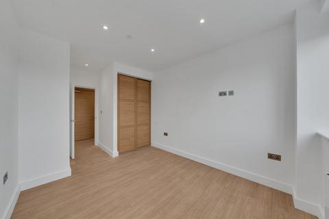 2 bedroom flat to rent, 63 Croydon Road, London