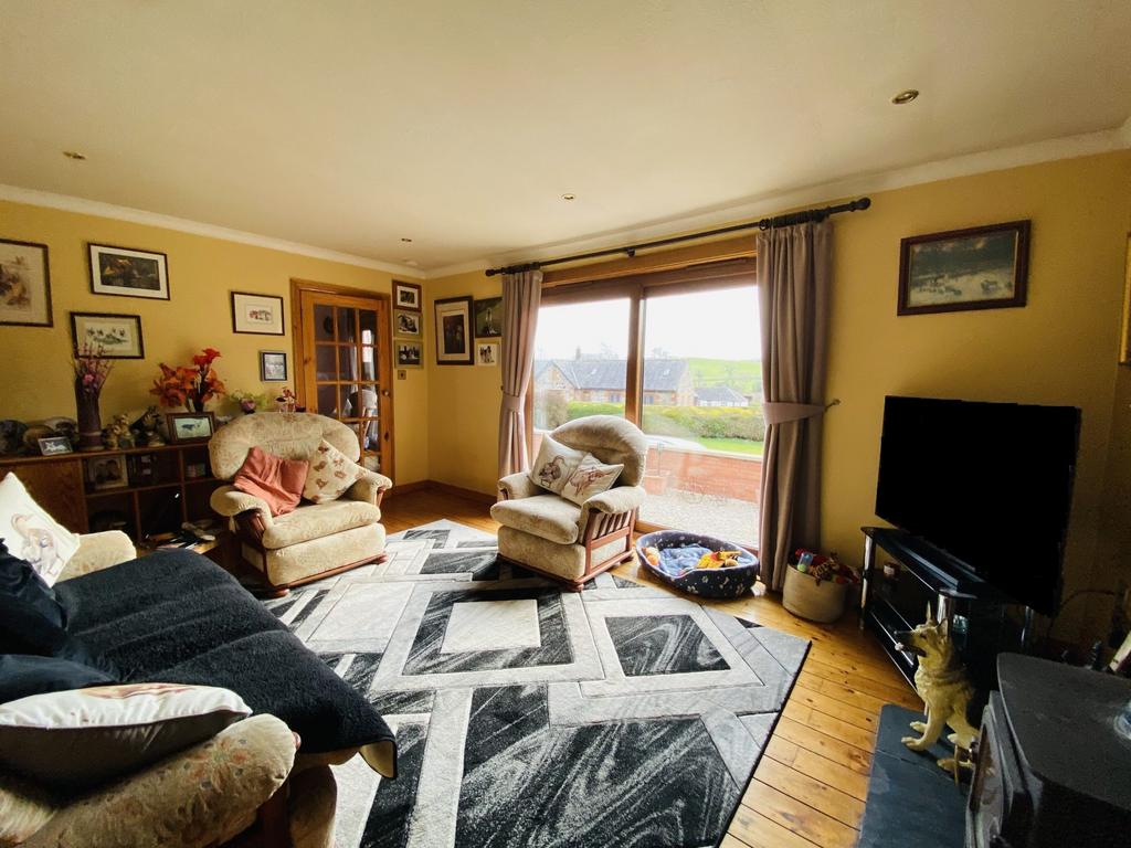 3 Mainshead, Terregles, Dumfries, DG2 9 TJ - Braidw