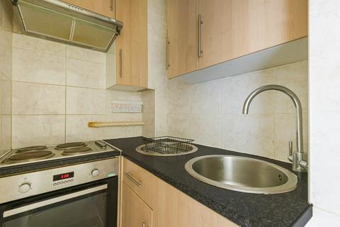 1 bedroom apartment to rent, Shepherds Bush Green London W12