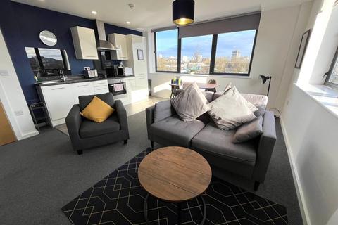2 bedroom apartment to rent, Balmoral House, Salford M5