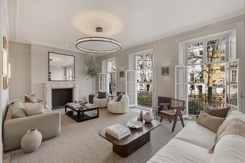 2 bedroom apartment for sale, Brompton Square, London SW3