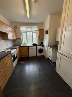 3 bedroom flat to rent, Rayners Lane, Pinner HA5
