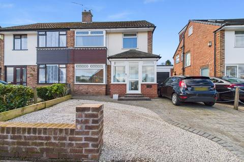 4 bedroom semi-detached house for sale, Peet Avenue, Ormskirk, L39 4SH