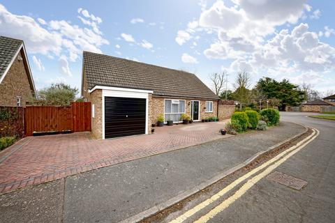 3 bedroom detached bungalow for sale, Hall Close, Hartford, Huntingdon, PE29