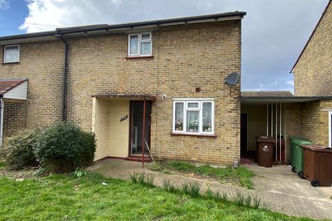 2 bedroom semi-detached house to rent, Frizlands Lane Dagenham RM10 7HL