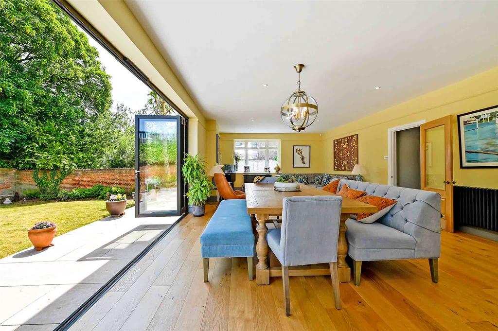 Drawing Room/Dining