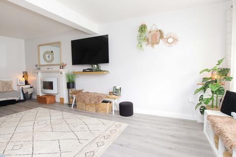 3 bedroom terraced house for sale, Cross Roads, Beddau, CF38 2AD