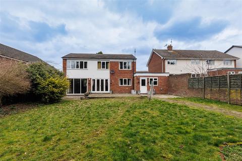 9 Hilly Field, Harlow, CM18 7HU