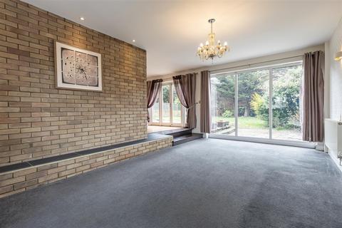 9 Hilly Field, Harlow, CM18 7HU