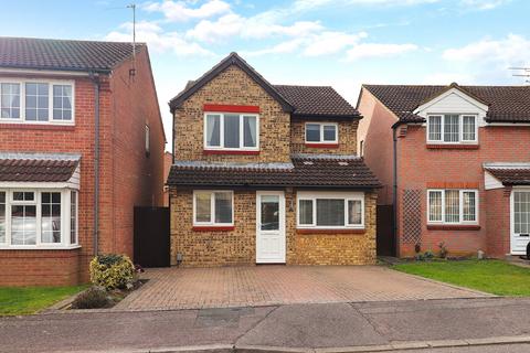 3 bedroom detached house for sale, Milestone Close, Stevenage, Hertfordshire, SG2