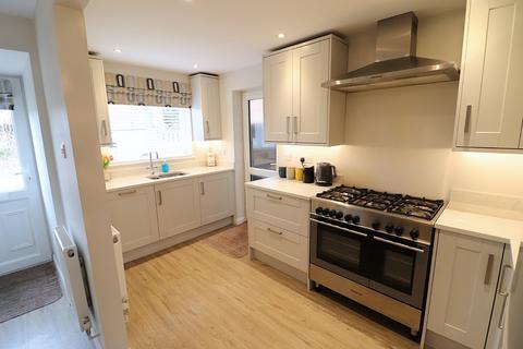 3 bedroom detached house for sale, Milestone Close, Stevenage, Hertfordshire, SG2