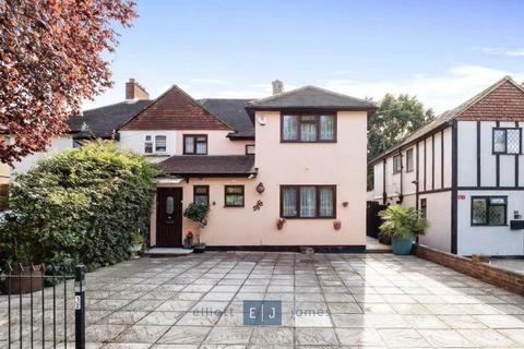 12 Forest Terrace, Chigwell, IG7 5BW