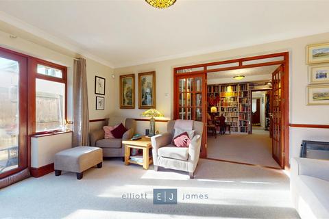 12 Forest Terrace, Chigwell, IG7 5BW