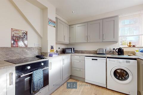 12 Forest Terrace, Chigwell, IG7 5BW