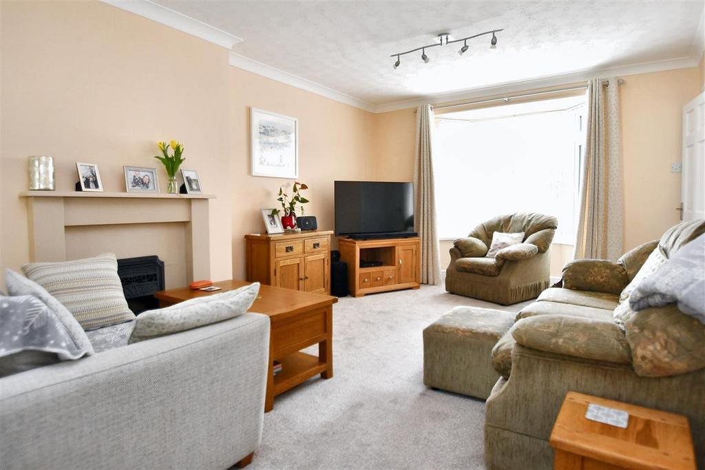 Lounge/dining room