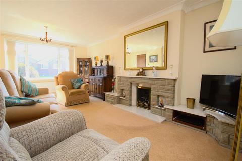 2 The Links, Featherstone, Pontefract, WF7 6NB