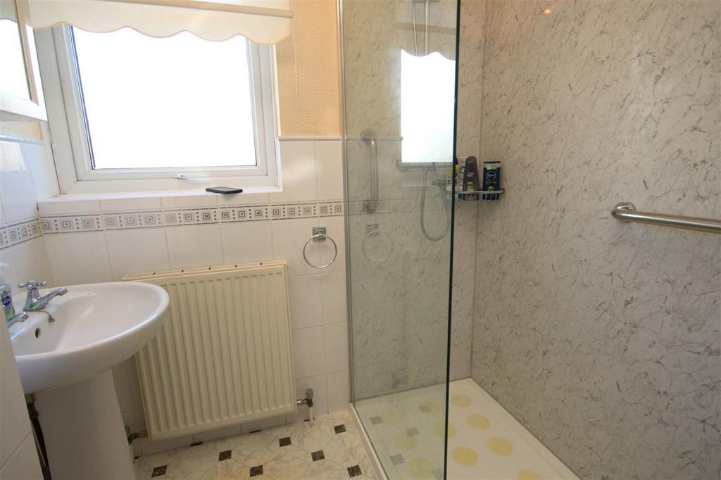 Family Shower Room