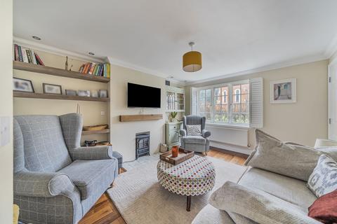 19 Chapel Walk, Coulsdon, CR5 1NZ
