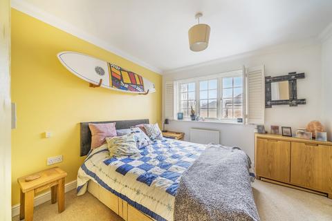 19 Chapel Walk, Coulsdon, CR5 1NZ