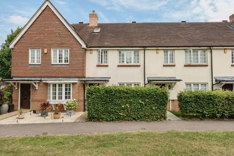 19 Chapel Walk, Coulsdon, CR5 1NZ