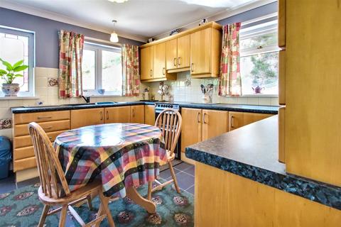 4 bedroom detached house for sale, Drefach Felindre, Llandysul