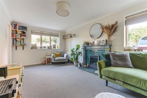 1 Bartlow Road, Linton, Cambridge, CB21 4LY