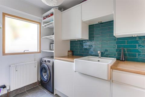 1 Bartlow Road, Linton, Cambridge, CB21 4LY